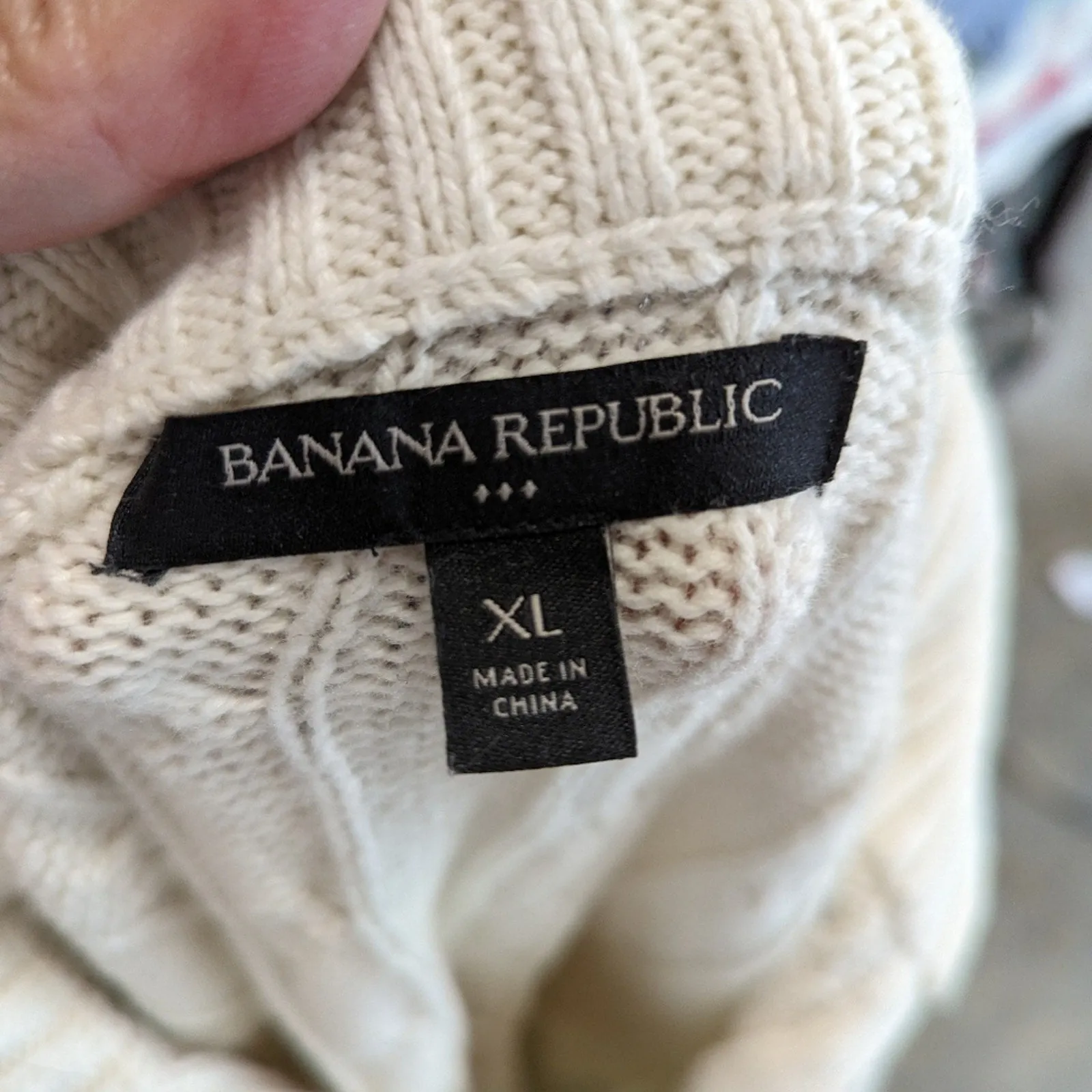 Banana Republic Cable Knit Sweater - XL