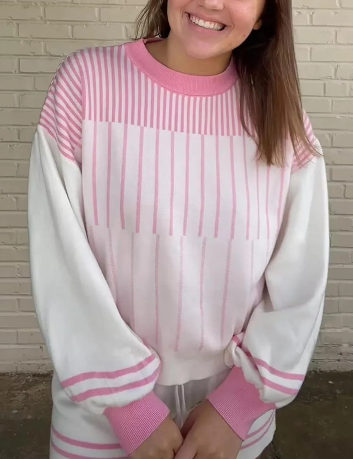 Gihuo Women' s Striped 2 Piece Outfits Crewneck Knit Pullover Sweater Shorts Set Wide Leg Matching Set Loungewear