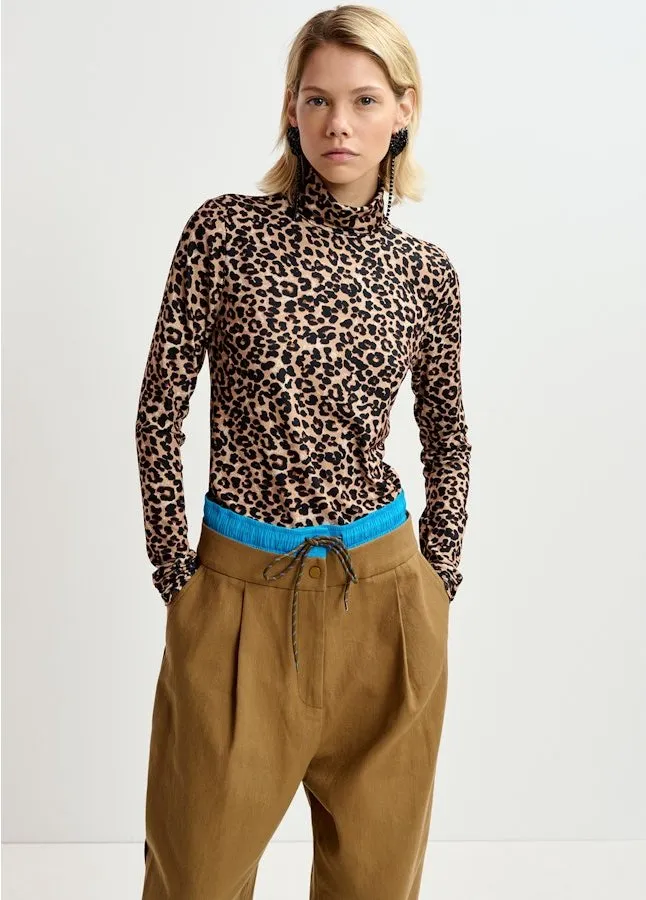 Going Turtleneck Shirt