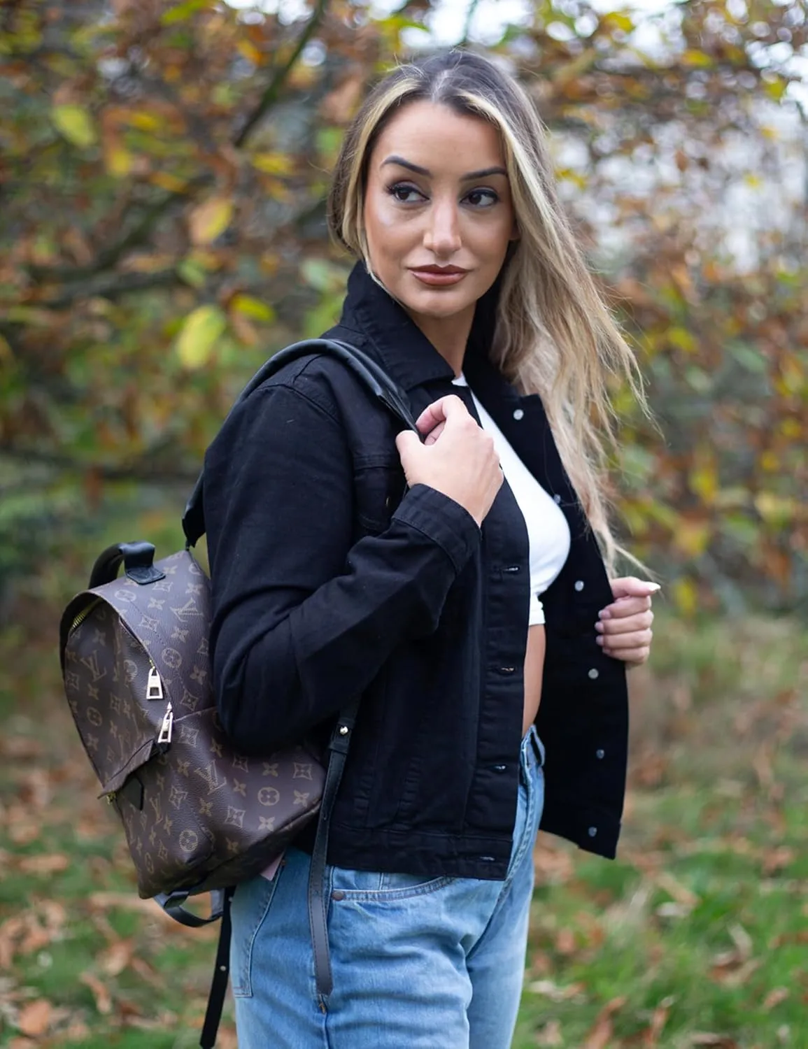 Jean Jacket Women - Long Sleeves Button Down Denim Jacket for Women Clothing in Regular Fit & Oversized with Waist Adjuster