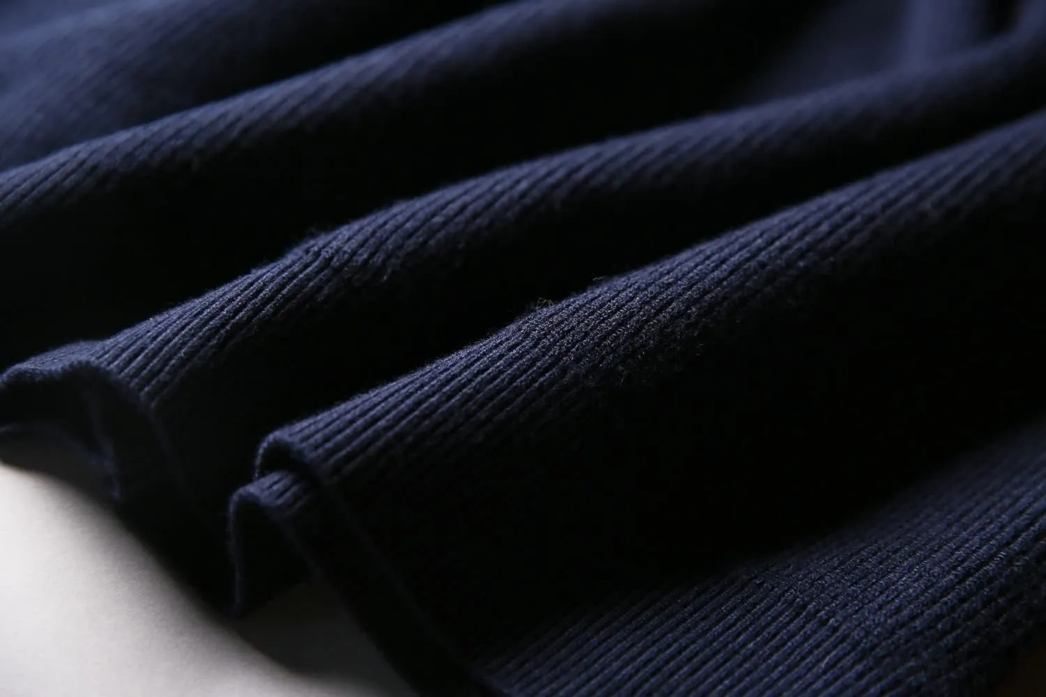 Men's Sweater Vest V-Neck Sleeveless Cardigan Loose Button up Knitted Fall Winter Heavy Knitwear with Pockets S~5XL