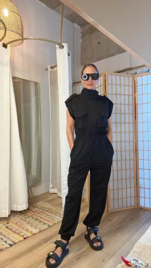 "Astrid's Chic Flannel Jumpsuit for Spring"