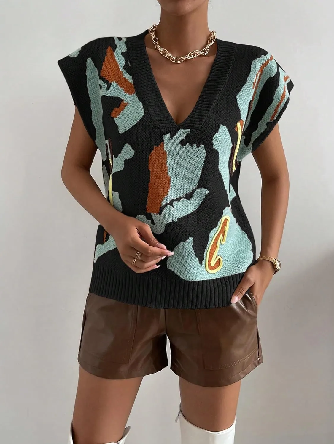 SweatyRocks Women's Colorblock Graphic Cap Sleeve V Neck Sweater Vest Casual Loose Fit Pullover Sweater Top