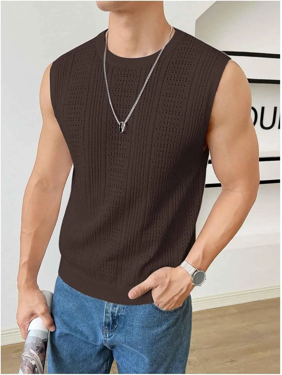 Verdusa Men's Sleeveless Round Neck Knit Tank Top Casual Sweater Vest