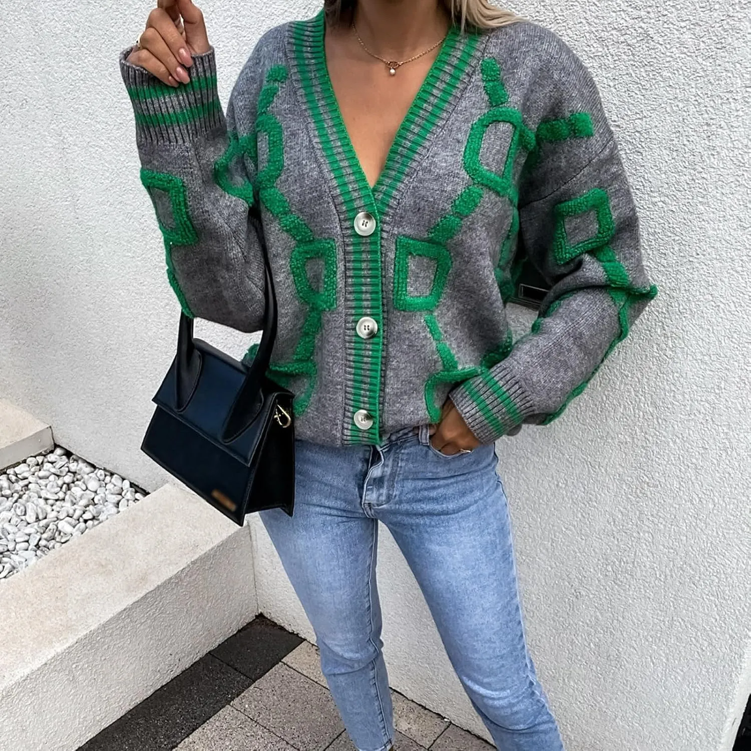 Women's Color Blocking V-Neck Fashionable Loose Sweater Cardigan Long Sleeve Geometric Oversized Knit Sweater Coat