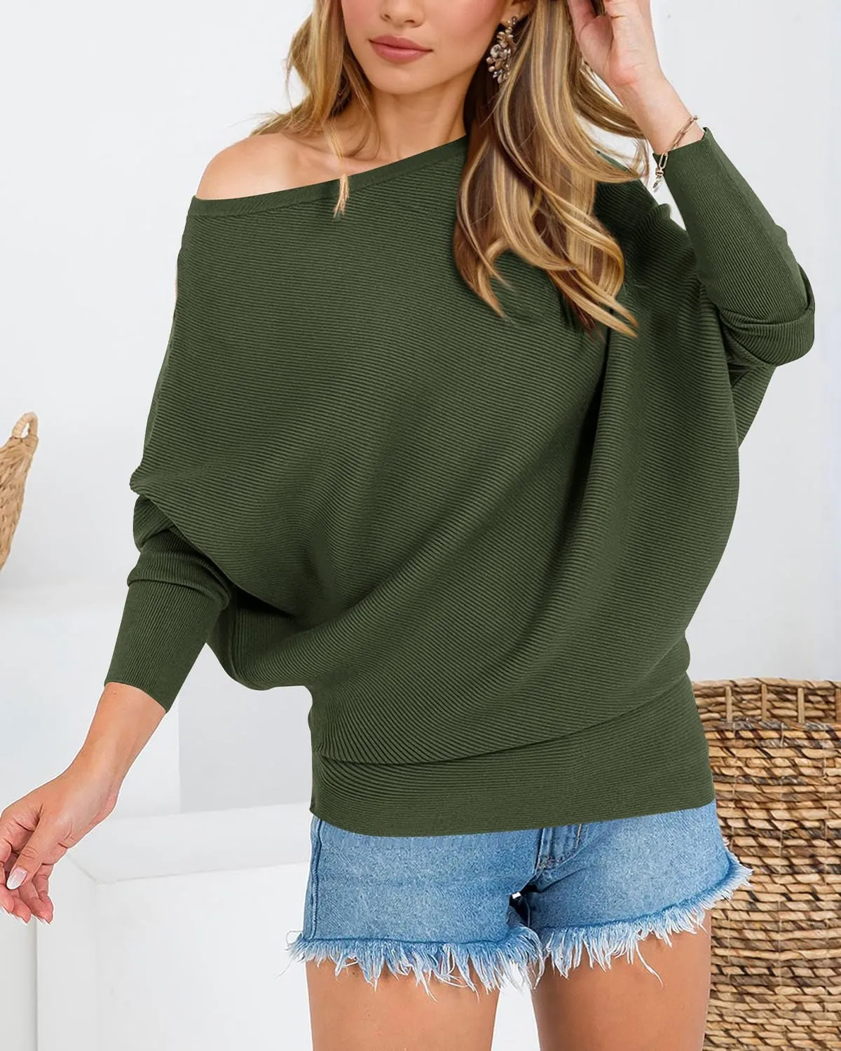 Zenlonr Women's Fall Sweaters 2025 Casual Long Batwing Sleeve Loose Off Shoulder Knit Pullovers Jumper Tops